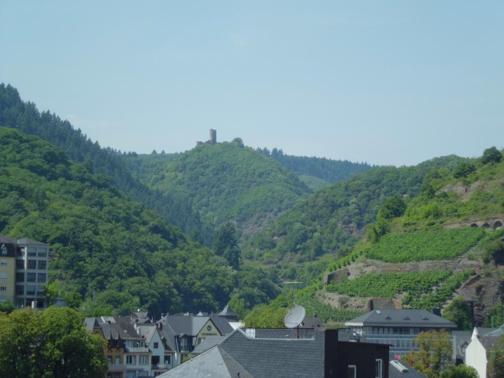 Ferienwohnung Burgenblick Cochem Exterior foto
